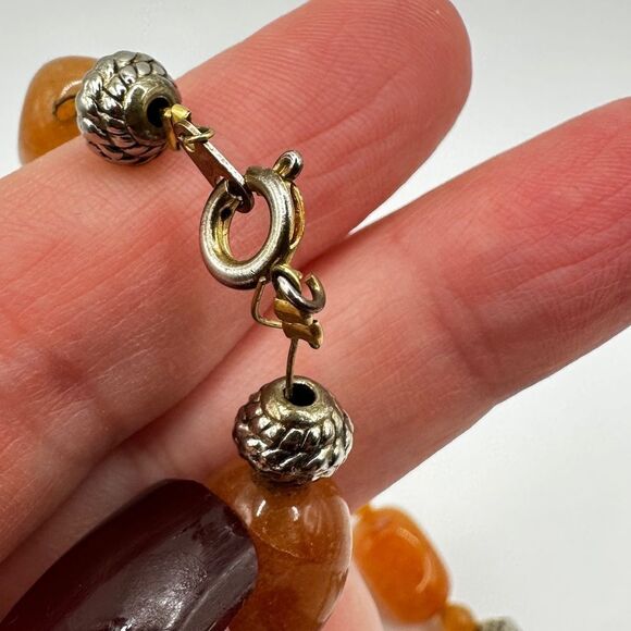 18" long Beautiful stone and silver tone beaded necklace! - Picture 6 of 11